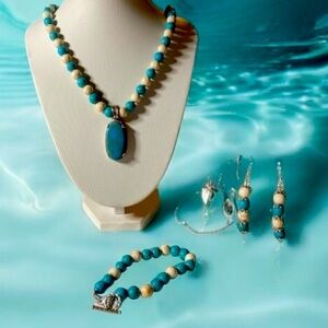 Turquoise and Cream Beaded Necklace Set